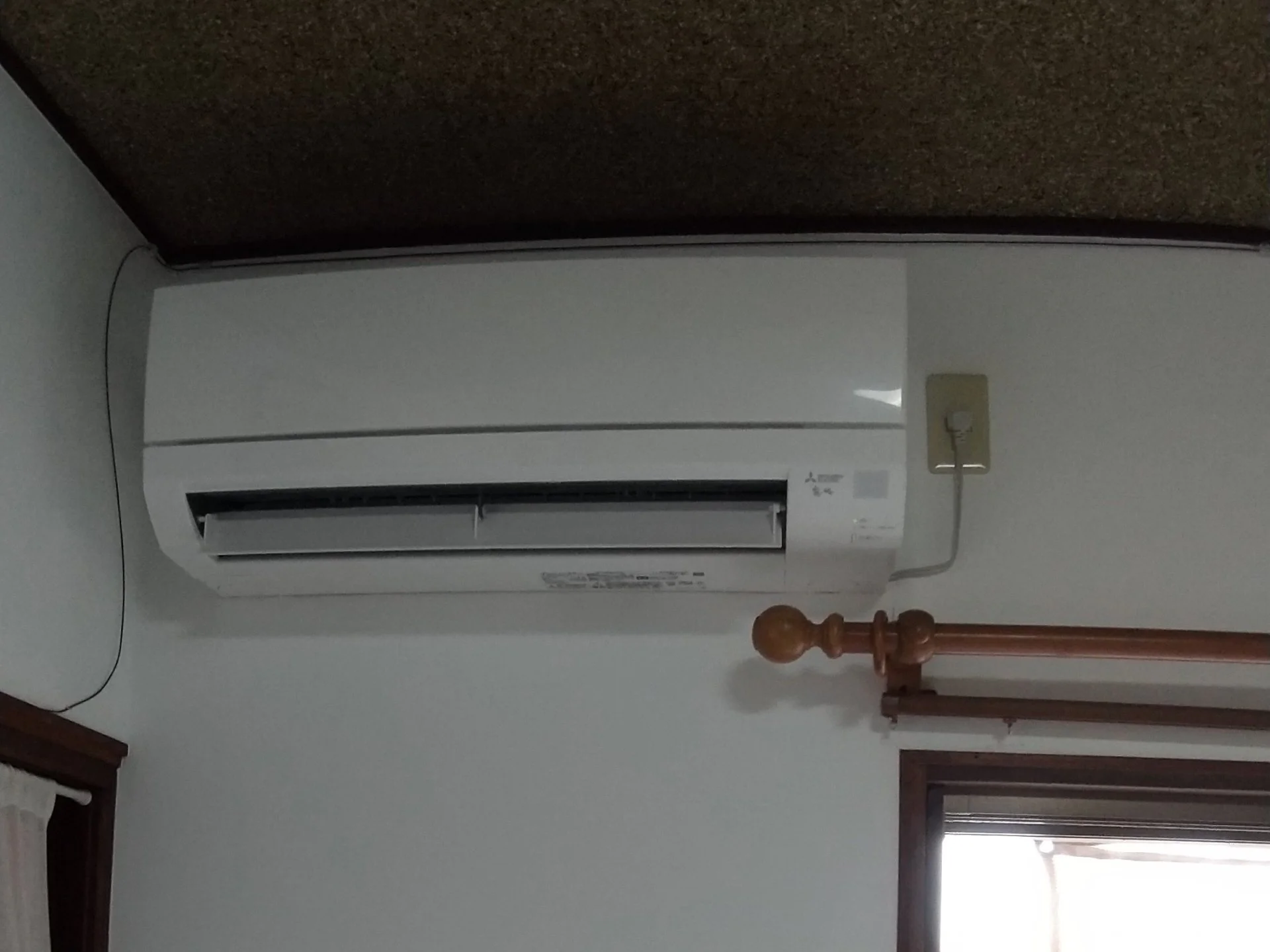 エアコン取付を行いました